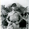 Alec GUINNESS (1914 / 2000) Acteur Britannique Oliver Twist, Le Pont de la Rivière Kwaï, Star Wars, Lawrence d’Arabie, Le Dr Jivigo………… Superbe photo (Le Pont de la Rivière Kwaï) […]