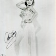  Alice Faye (1915 / 1998)  Actrice, danseuse et chanteuse américaine. Elle fut une des reines des comédies musicales de la 20th Century Fox VENDU