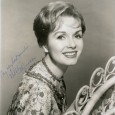 Debbie REYNOLDS Actrice américaine (Chantons sous la pluie, La conquête de l’Ouest…) Photo avec signature autographe au stylo bille 80€